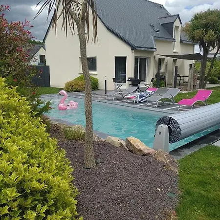 Maison Au Calme Avec Piscine , Proche Et *