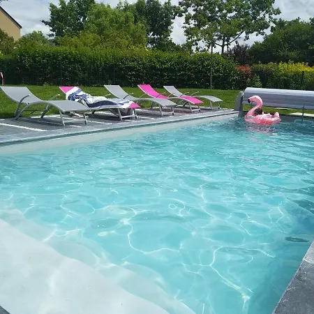 Maison Au Calme Avec Piscine , Proche Et *