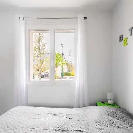 Maison Au Calme Avec Piscine , Proche Et